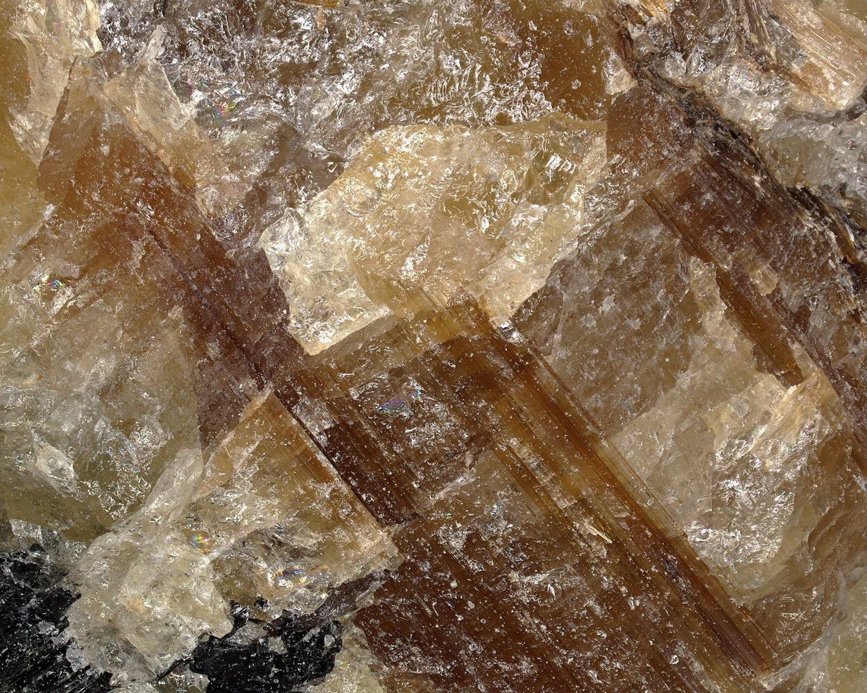 Fluorcaphite