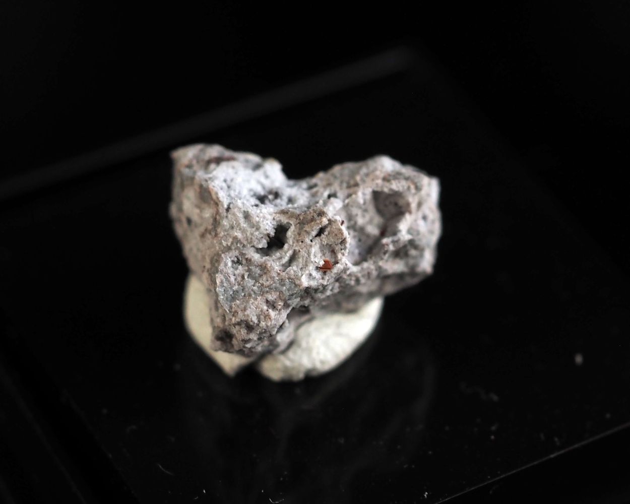 Laihunite