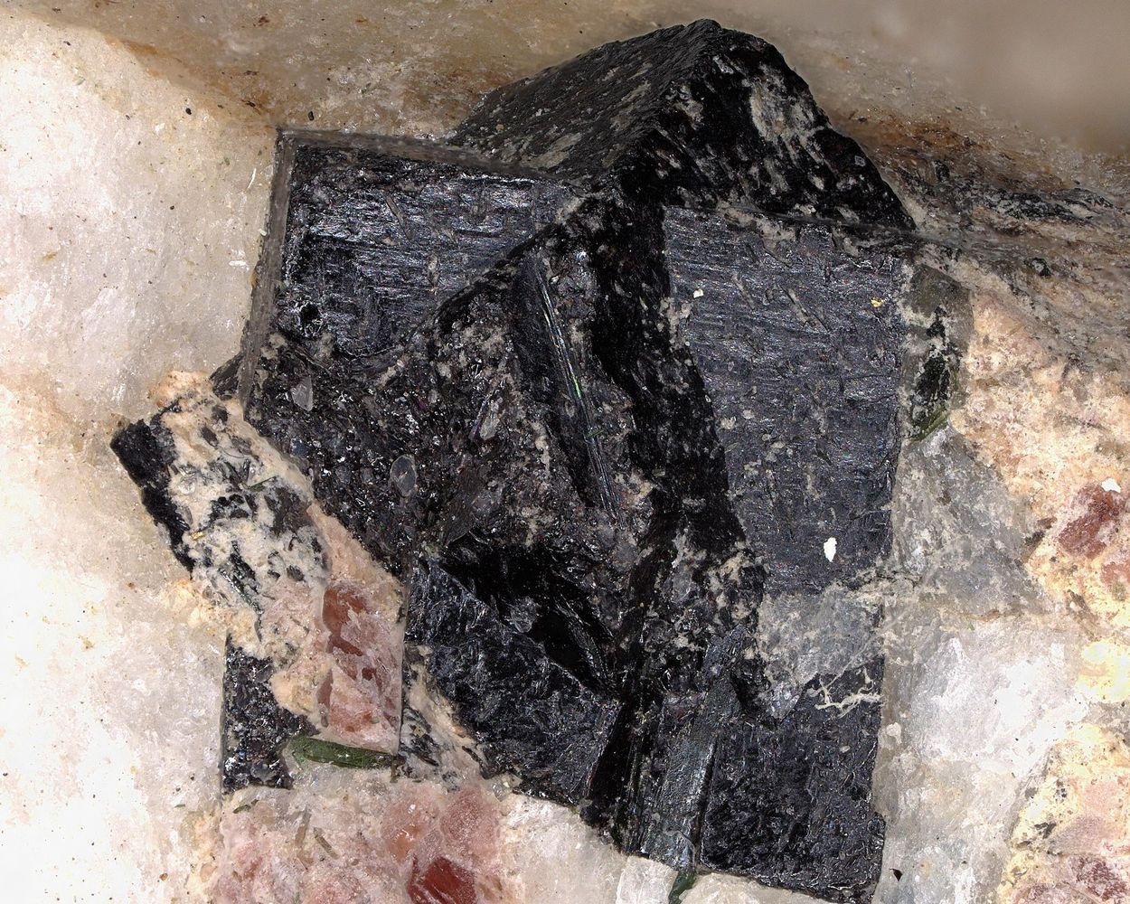 Loparite-(Ce)