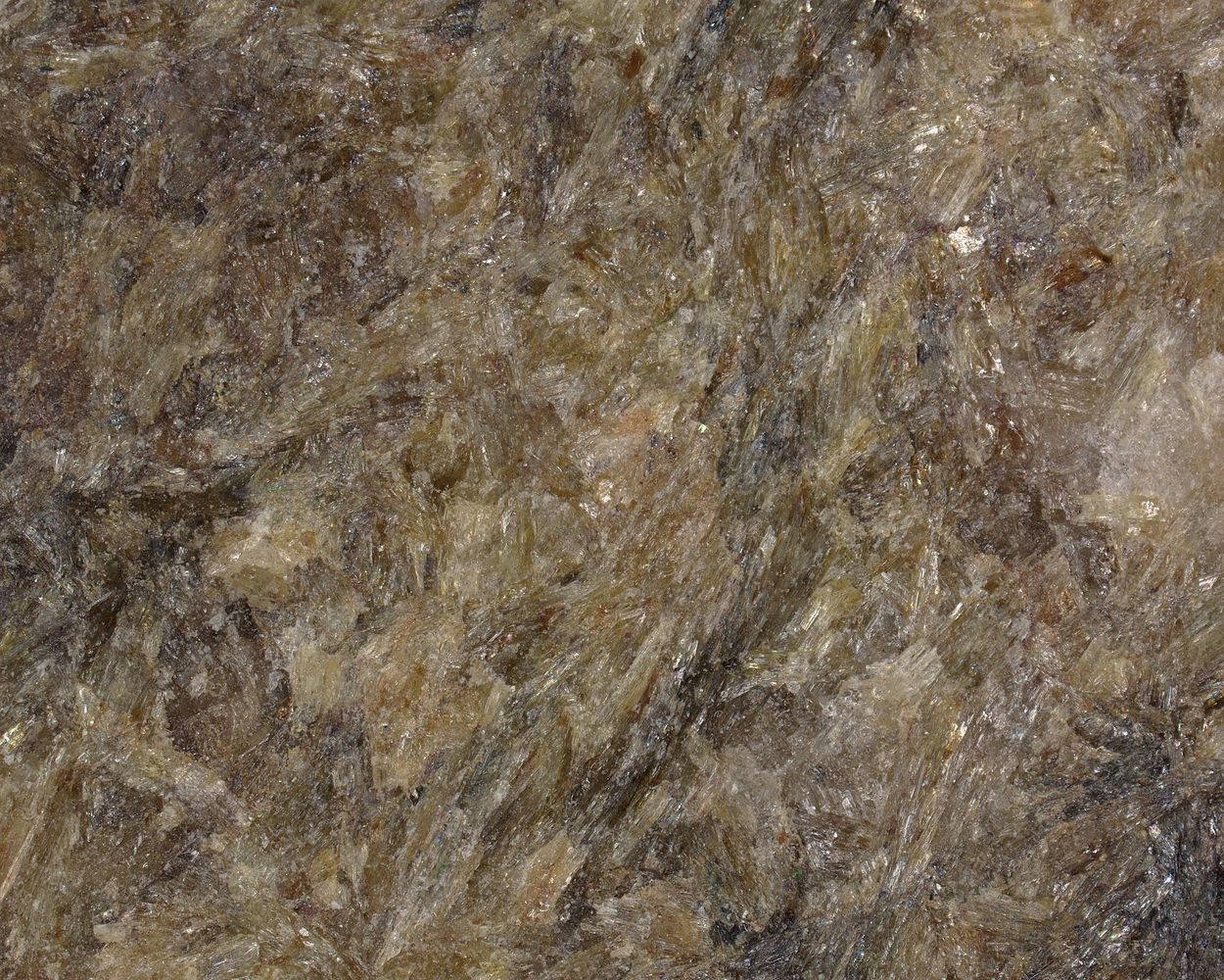 Ferri-ghoseite