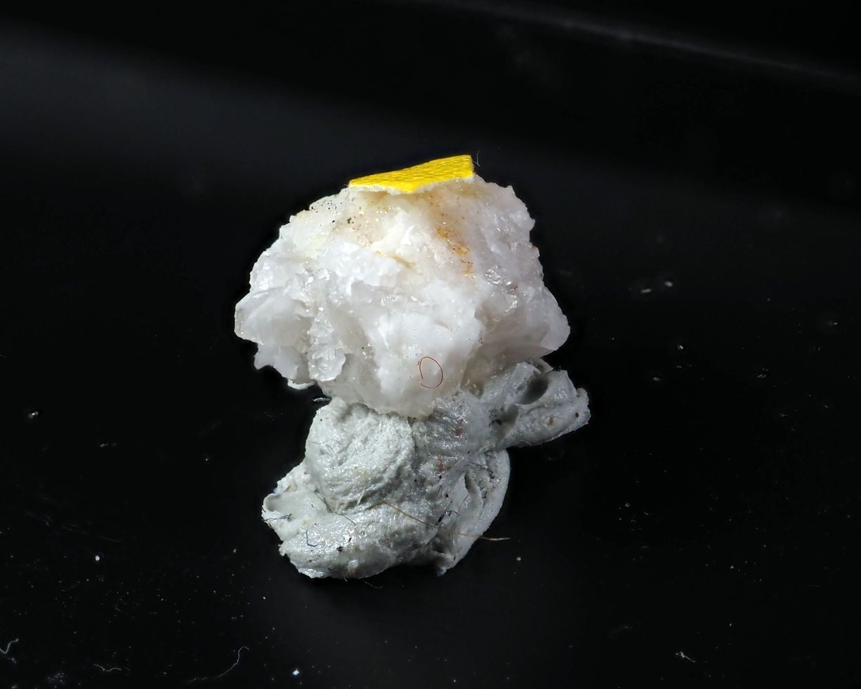 Rhabdophane-(La)