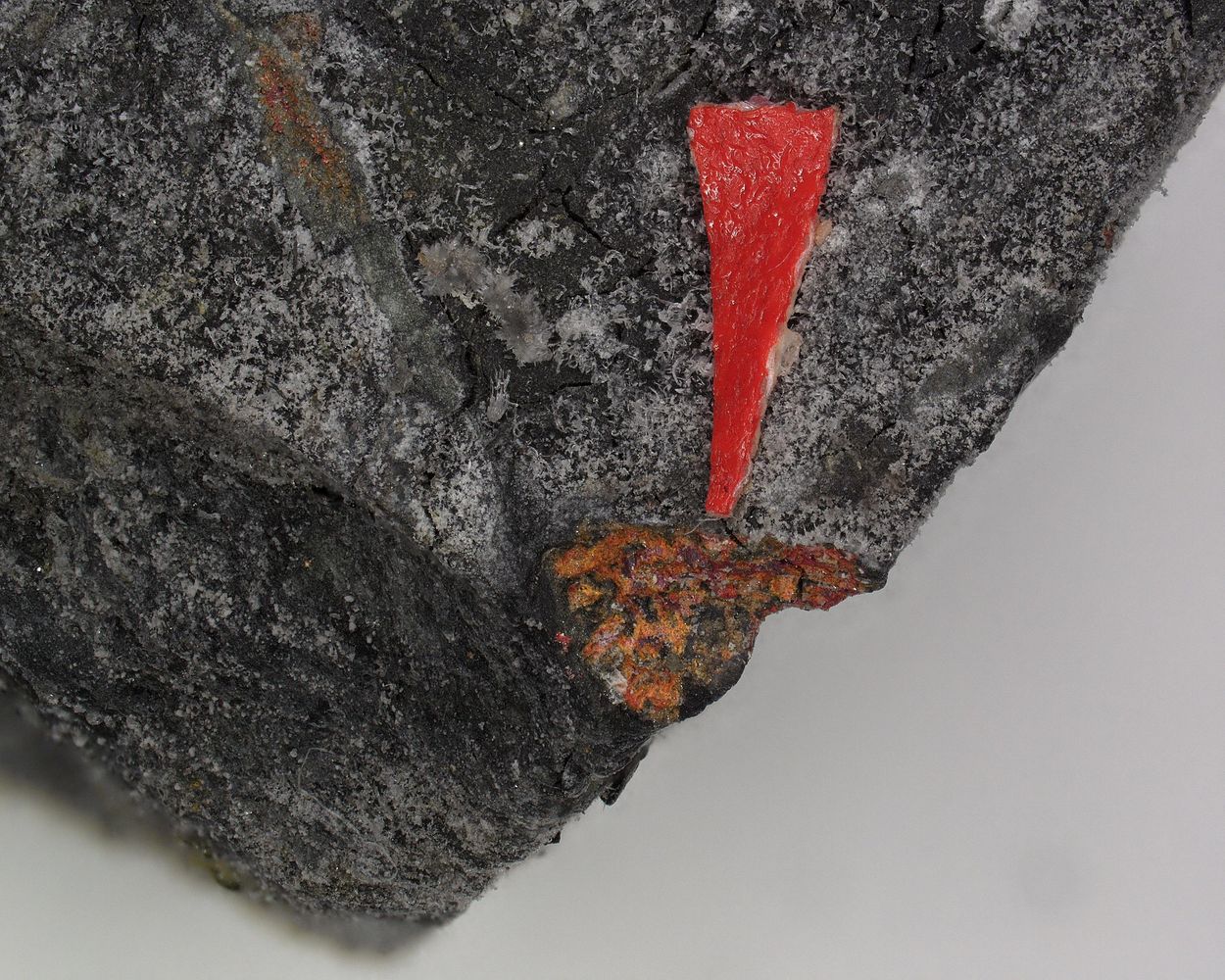 Lorándite On Realgar