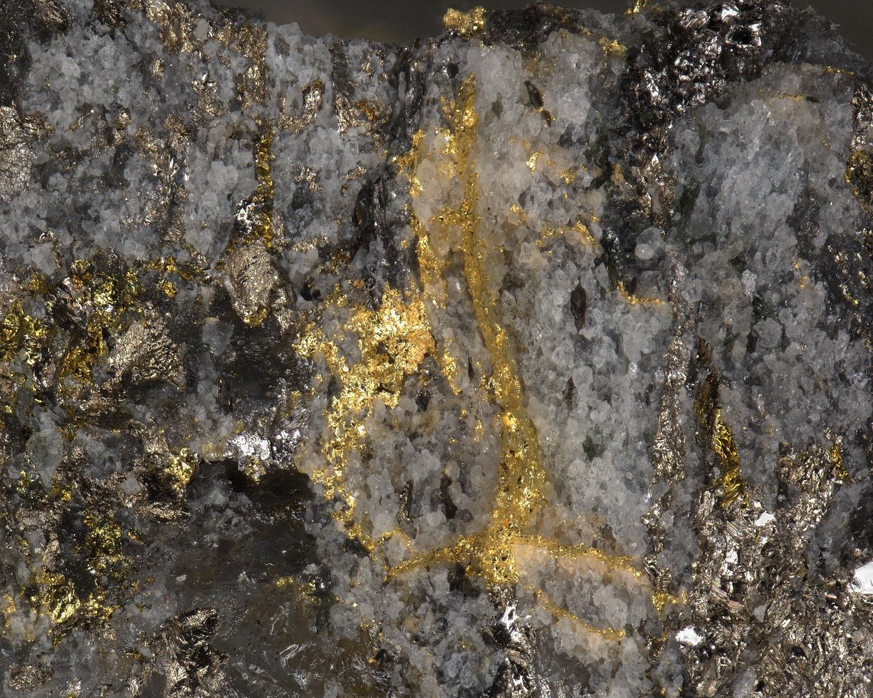 Gold With Calaverite