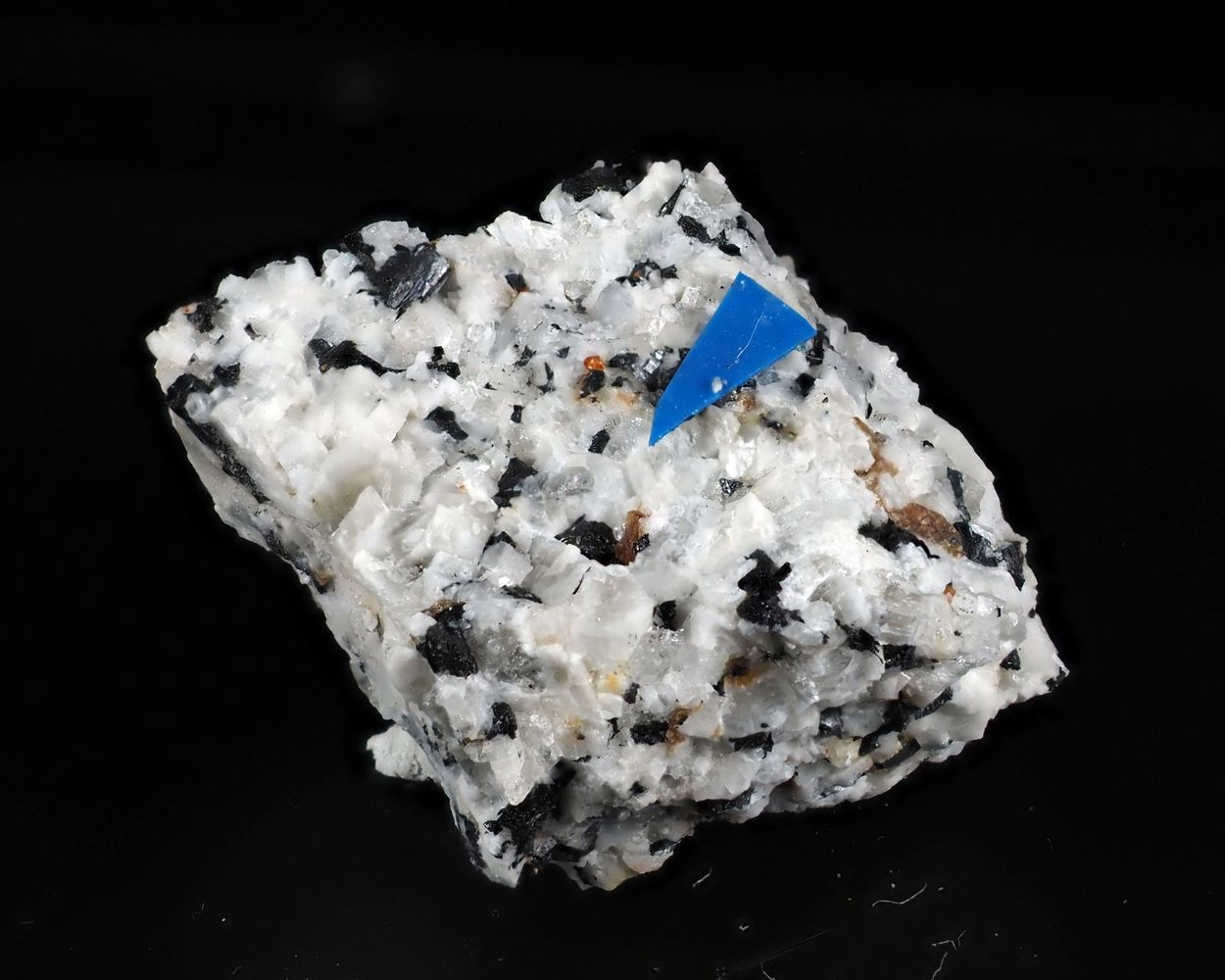 Ferrokentbrooksite