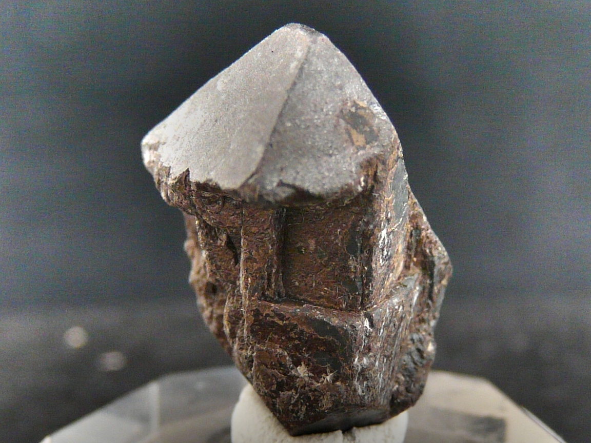 Hauerite