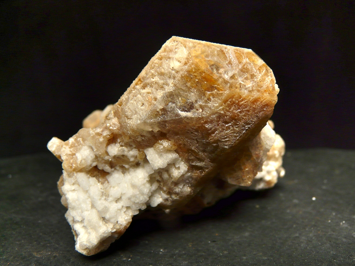 Hydroxylherderite