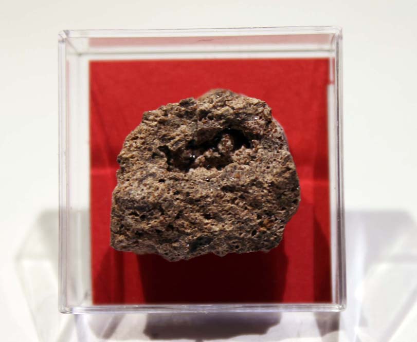 Pseudobrookite