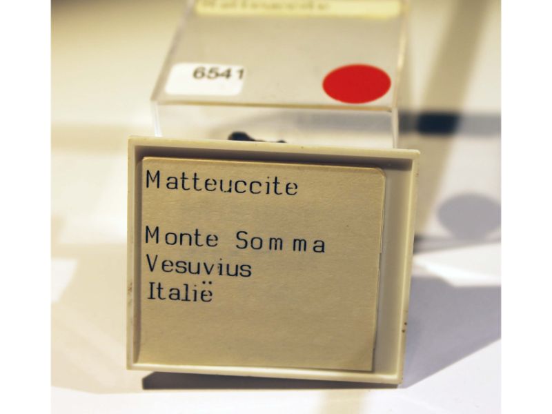 Matteuccite