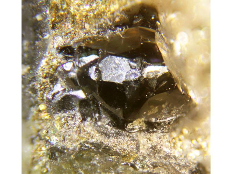 Plumbopalladinite & Chromite