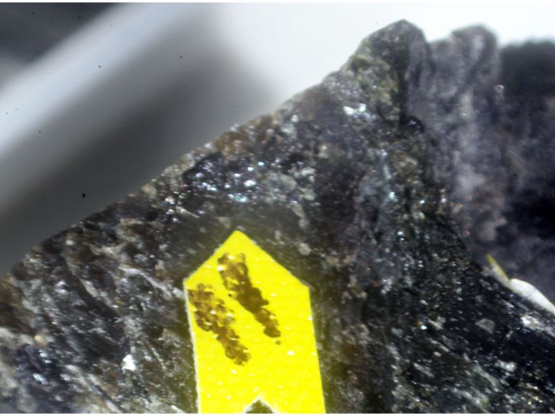 Plumbopalladinite & Chromite