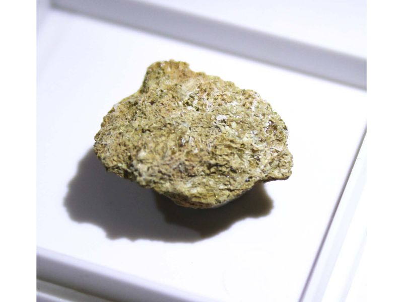 Rhabdophane-(La)