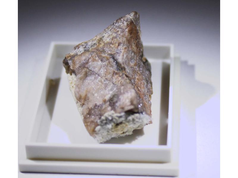 Caysichite-(Y)