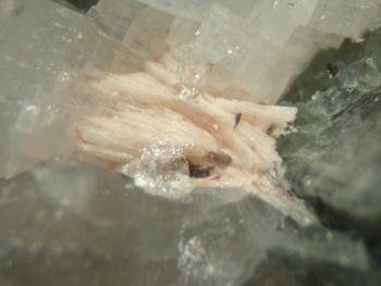 Kainosite-(Y) & Allanite