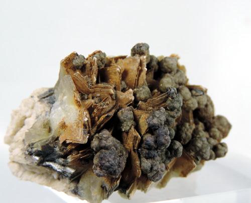 Roscherite & Muscovite