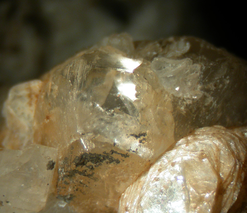 Beryllonite