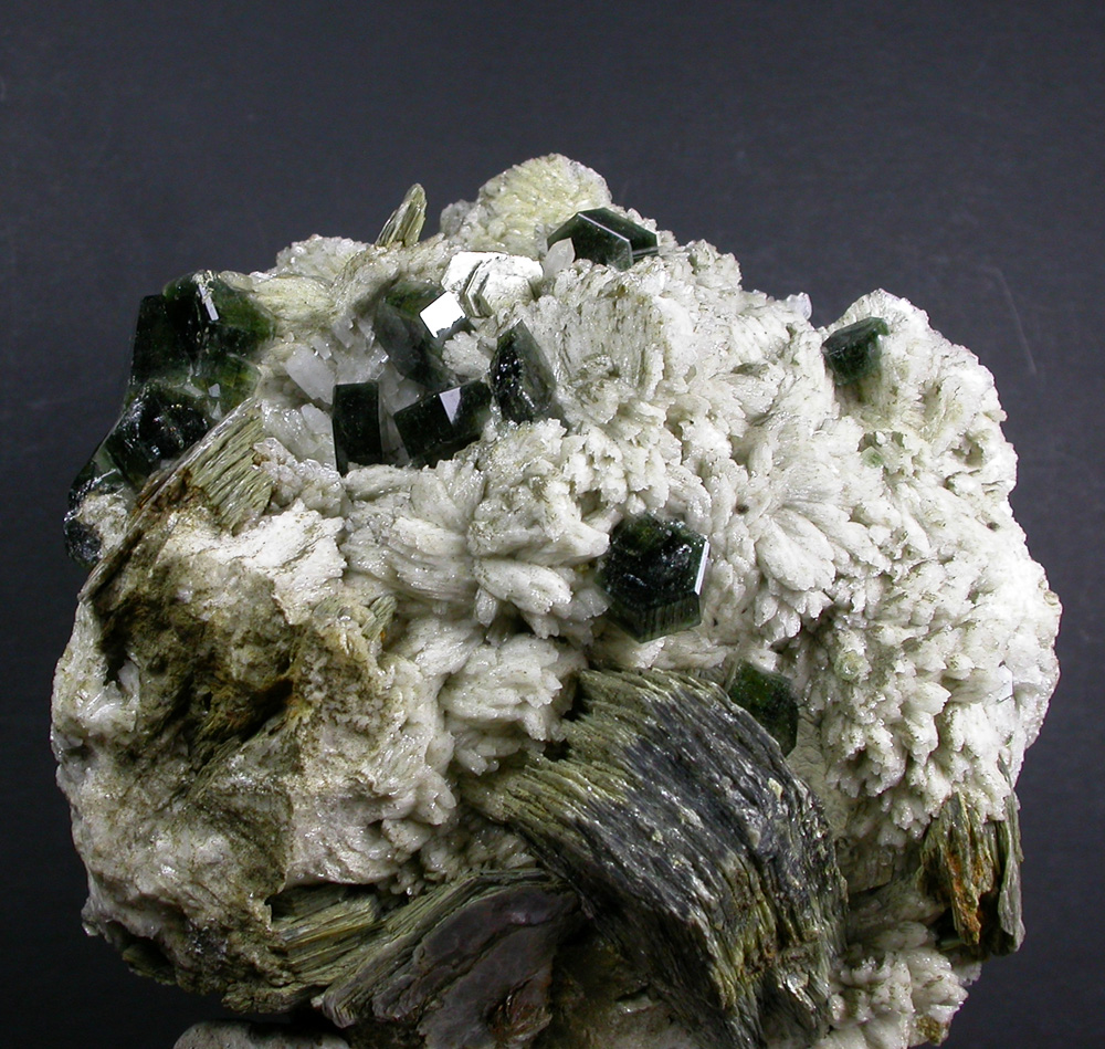 Fluorapatite & Muscovite