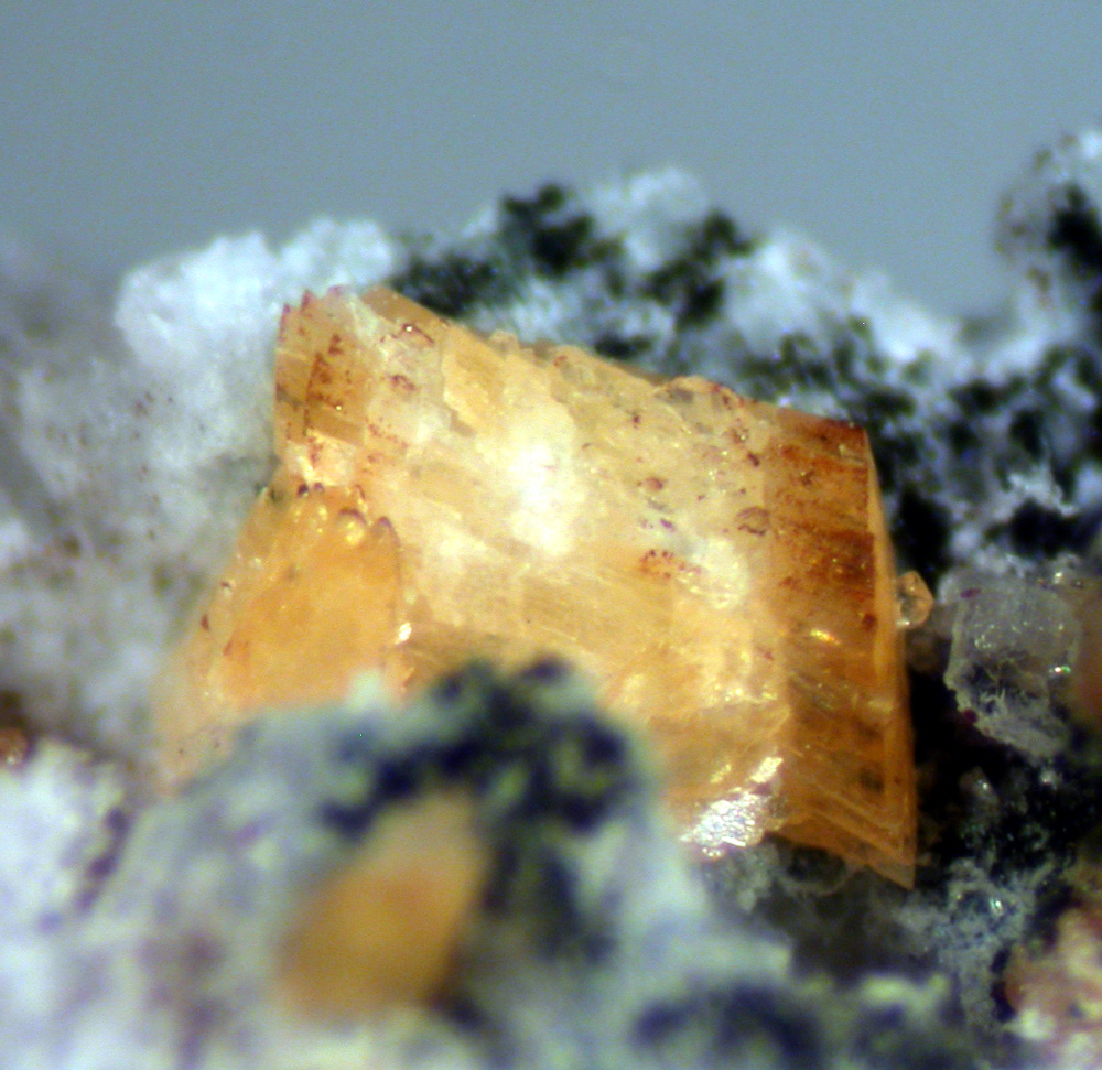 Mangangordonite