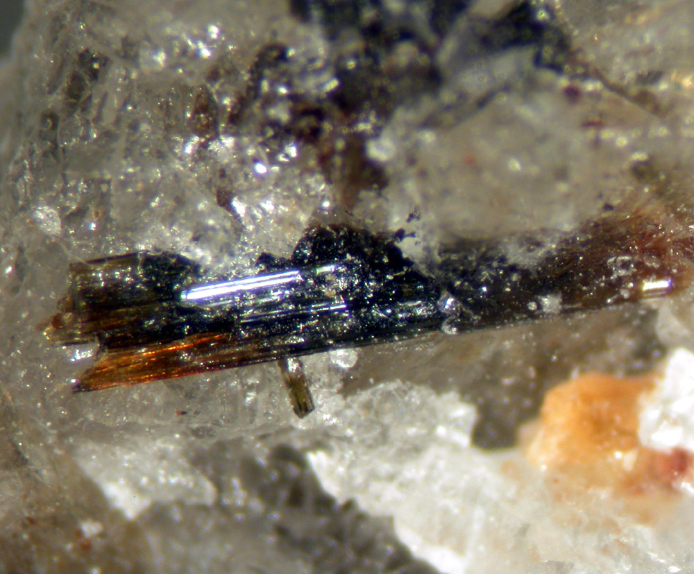 Tisinalite