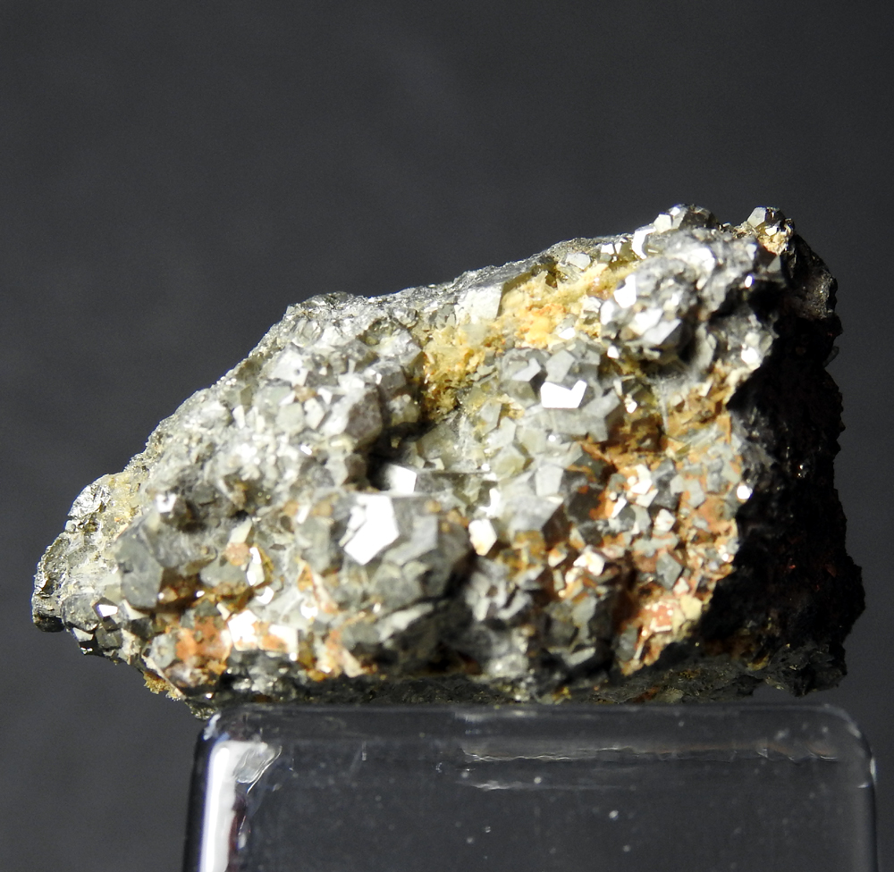 Svanbergite & Pyrite