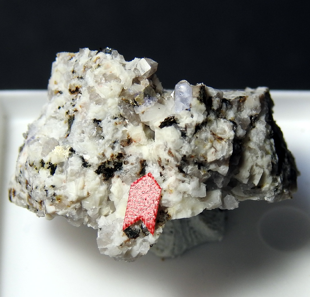 Gadolinite-(Y) & Fluorite