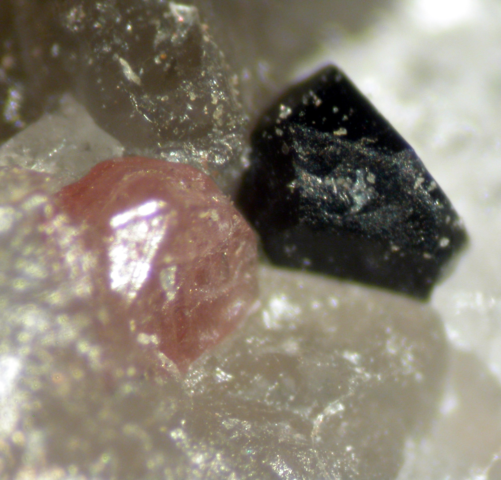 Uraninite & Garnet