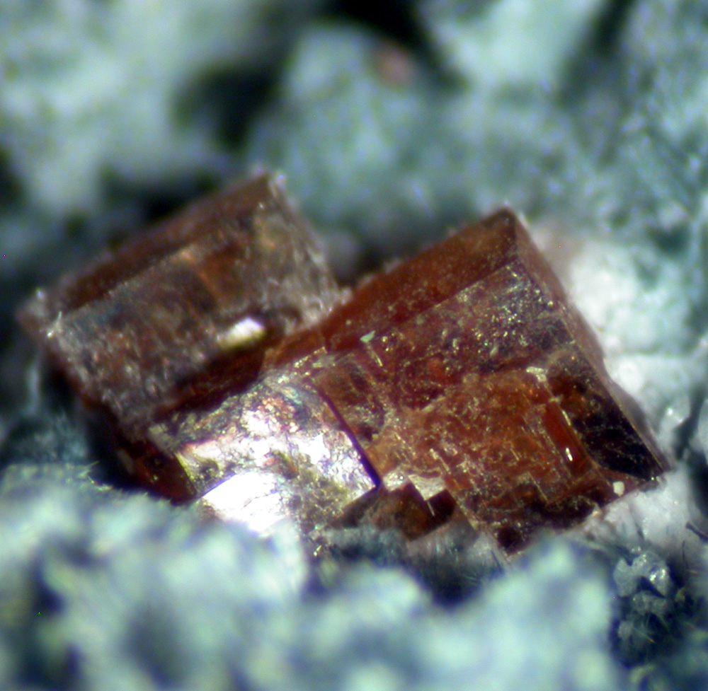 Joaquinite-(Ce)