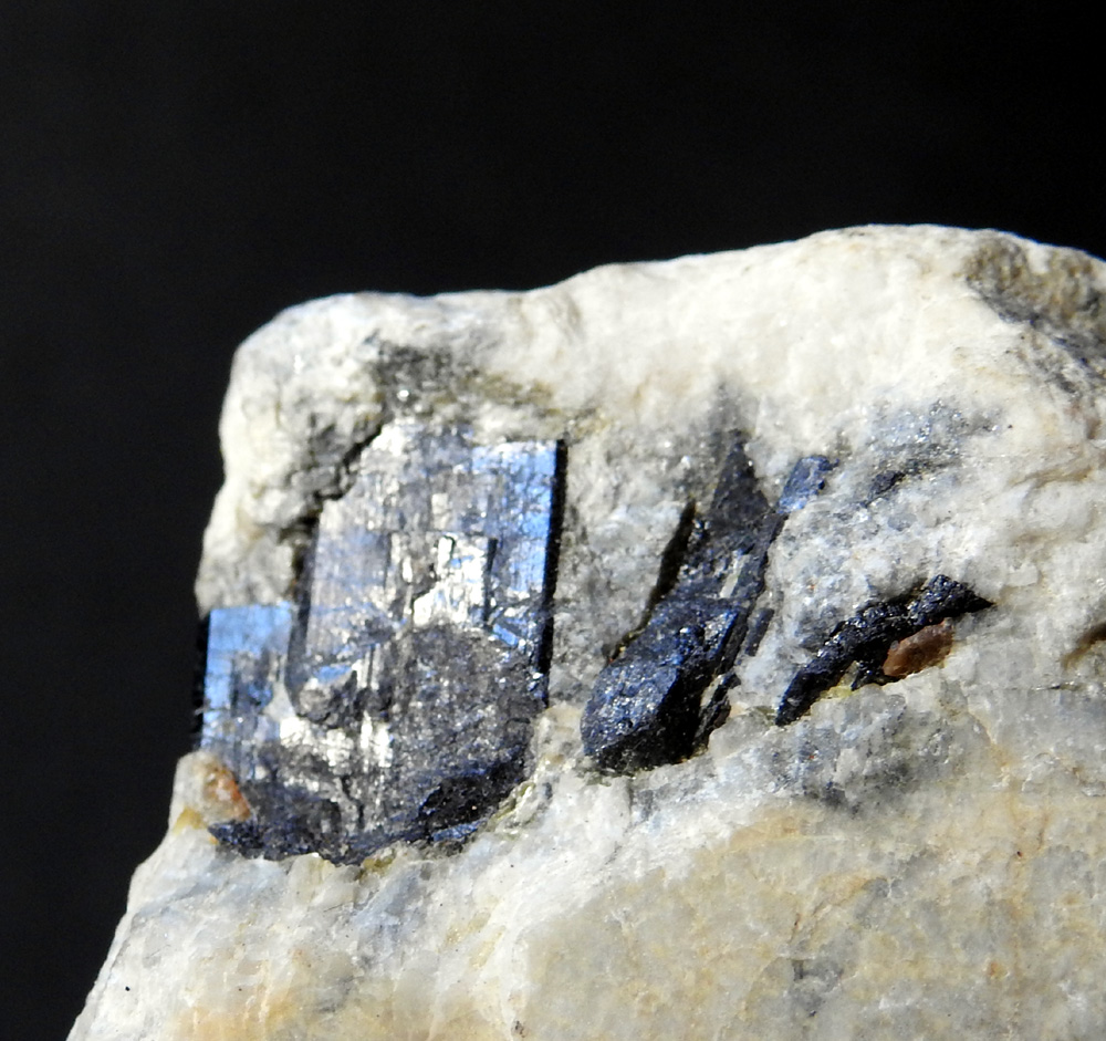 Columbite-(Fe)