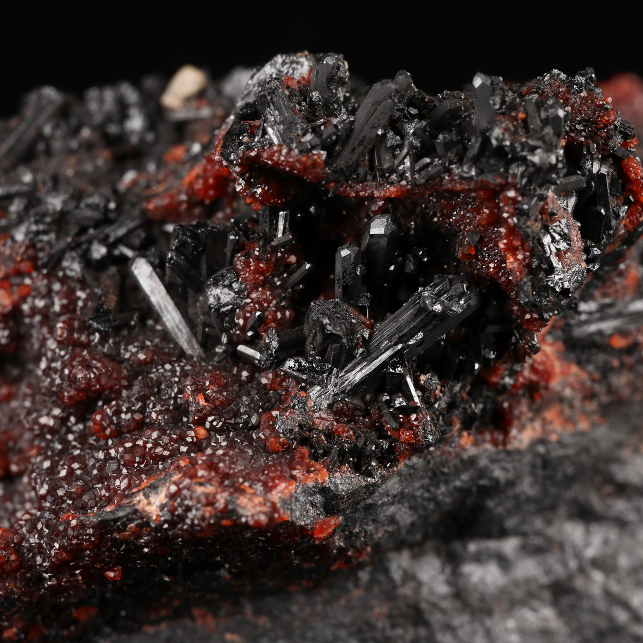 Andradite & Hausmannite On Gaudefroyite