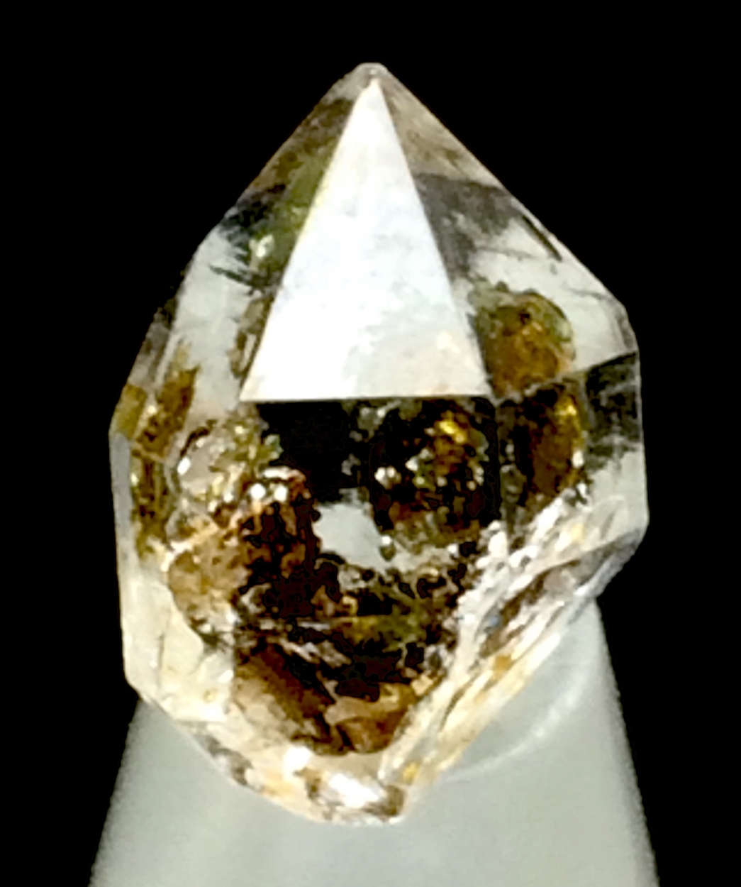 Quartz With Petroleum Inclusions