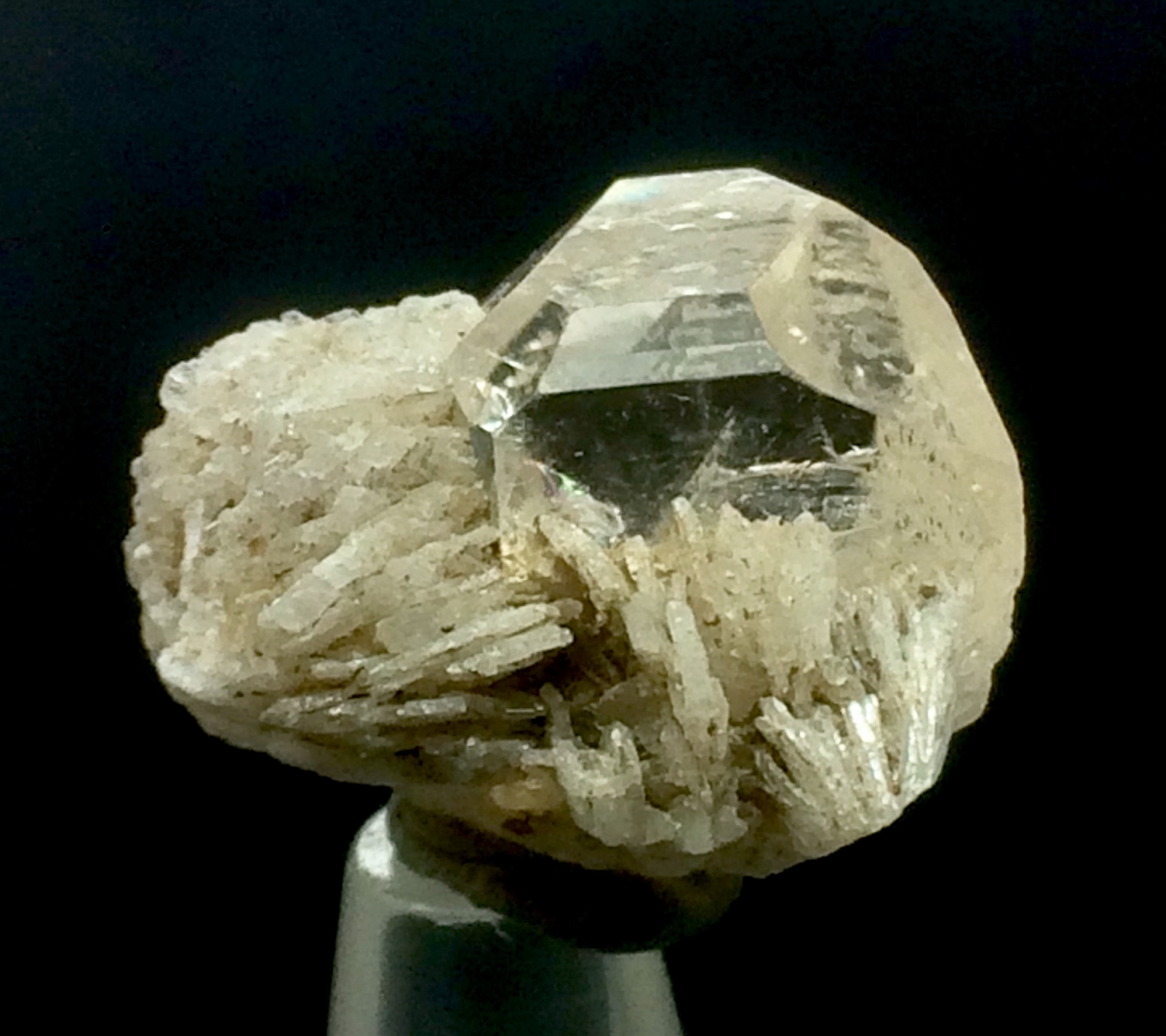 Topaz With Cleavelandite