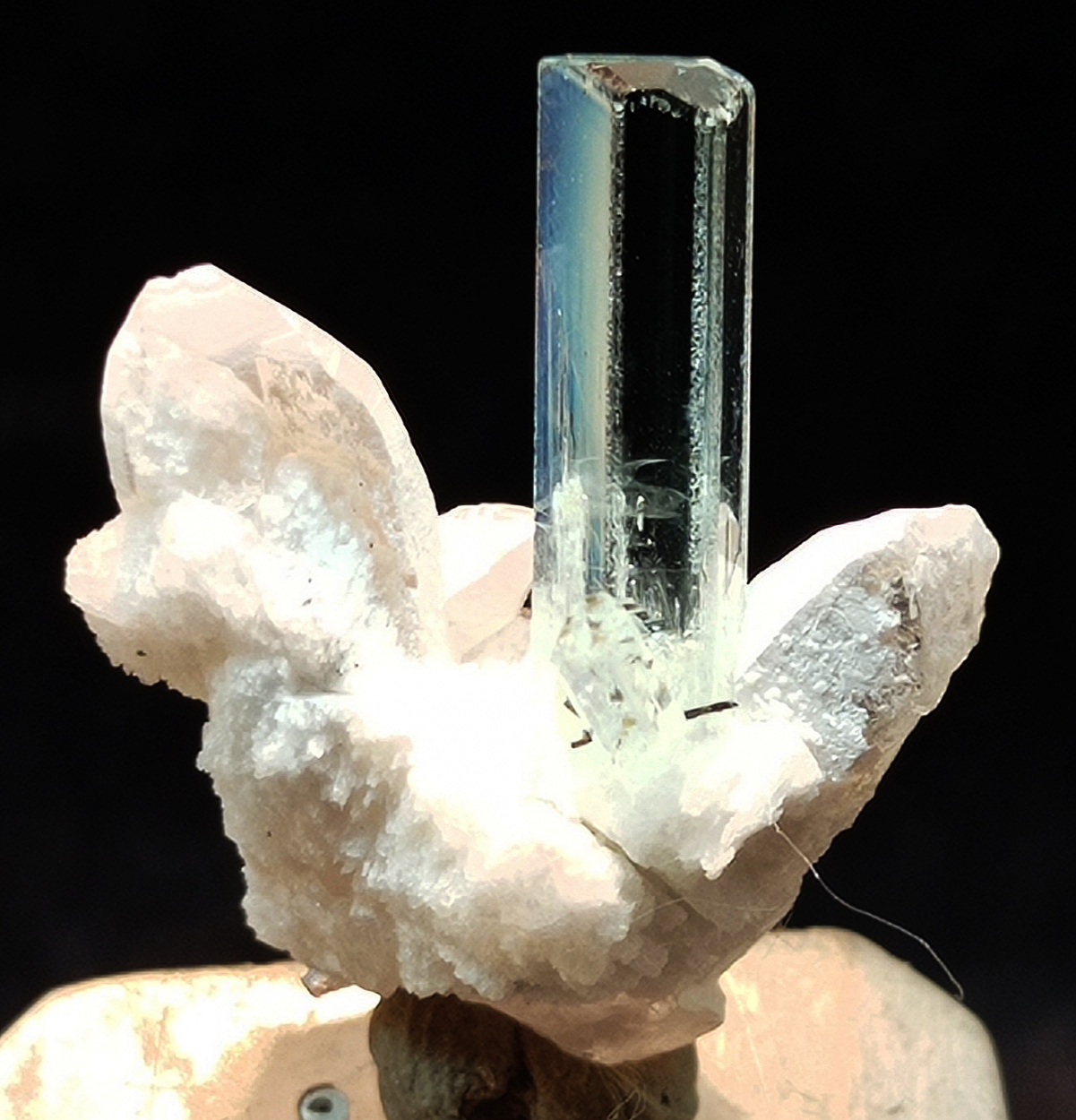 Aquamarine With Quartz