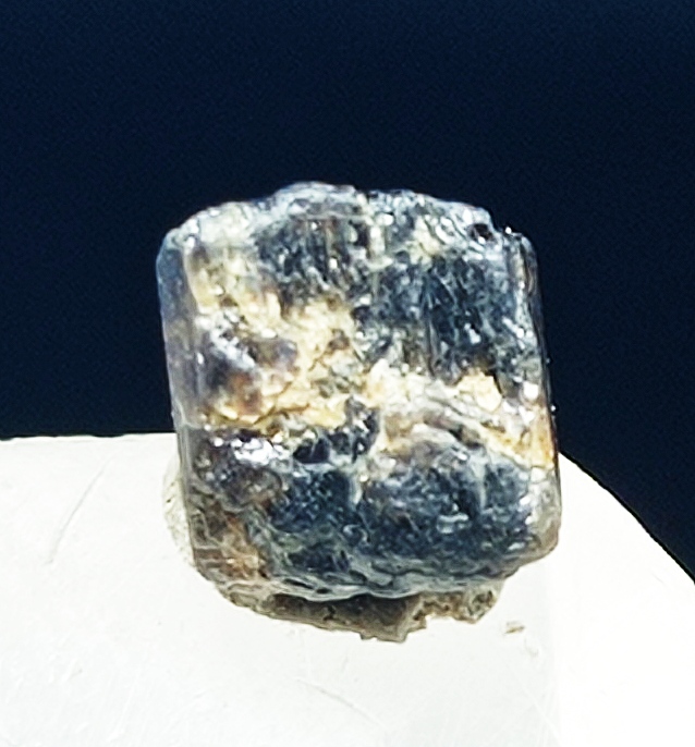 Baotite