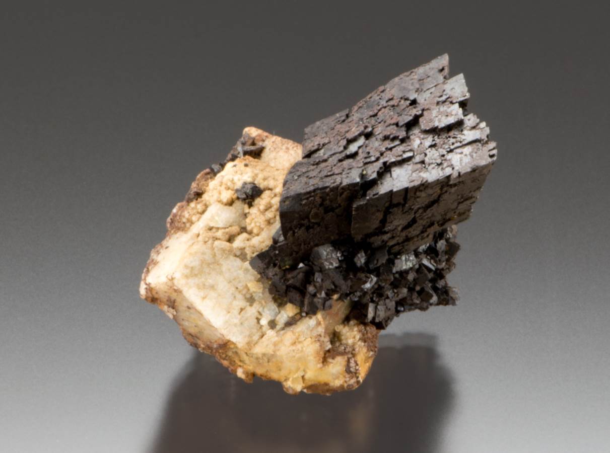 Hematite Psm Siderite & Feldspar