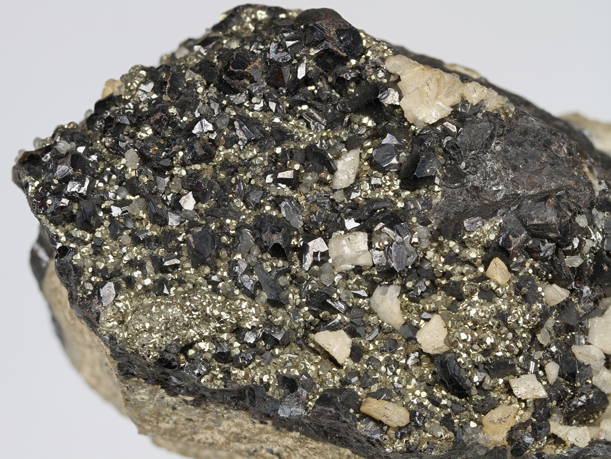 Sphalerite Pyrite Siderite & Quartz