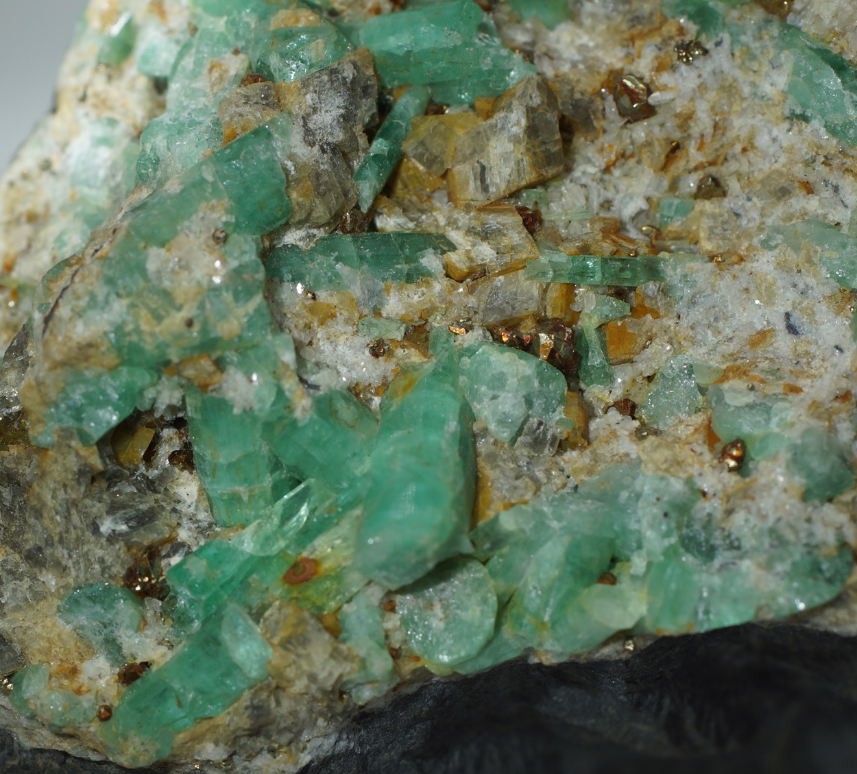 Emerald On Calcite
