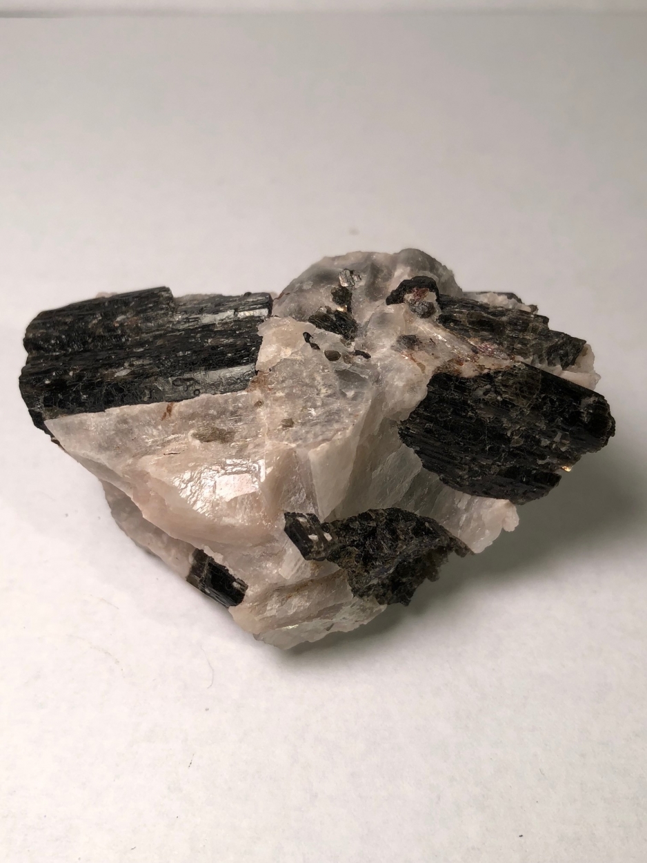 Fluoro-richterite In Calcite