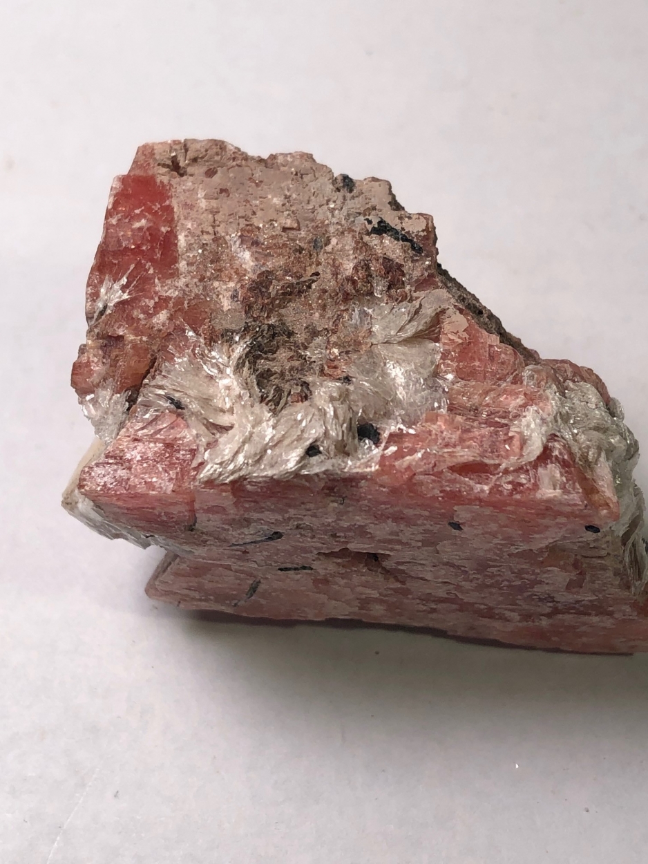 Sérandite With Polylithionite