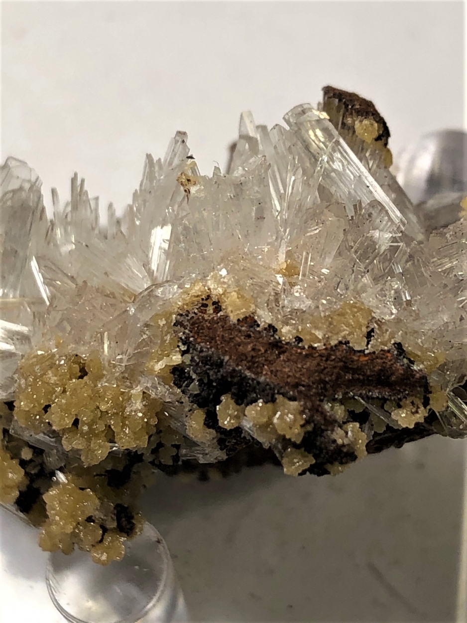 Hemimorphite With Mimetite