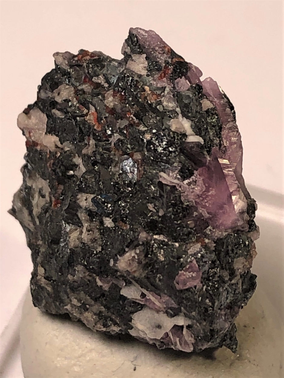 Hodgkinsonite