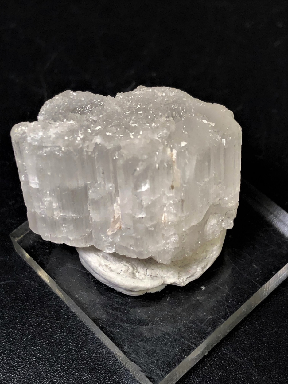 Beryllonite