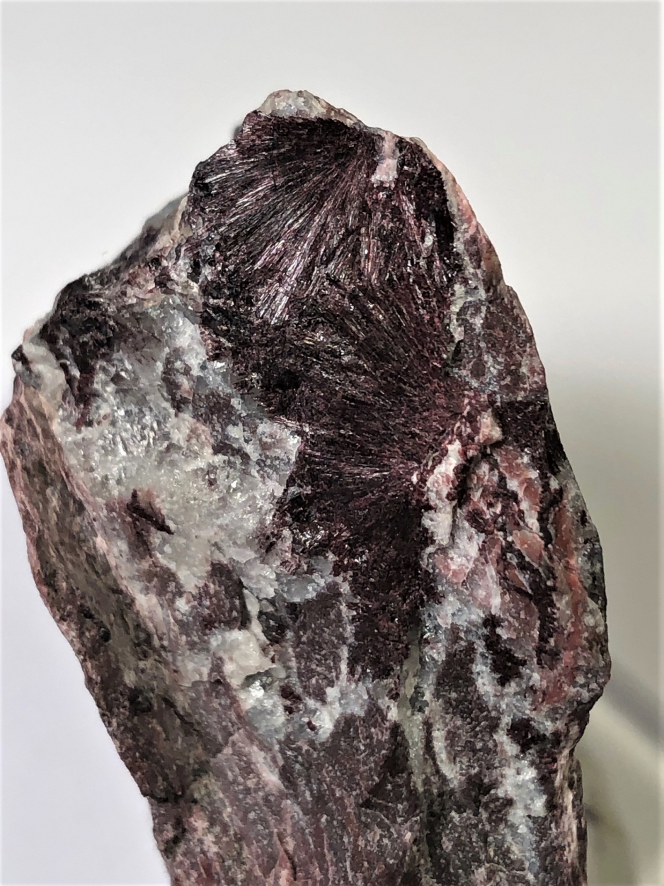 Piemontite With Quartz