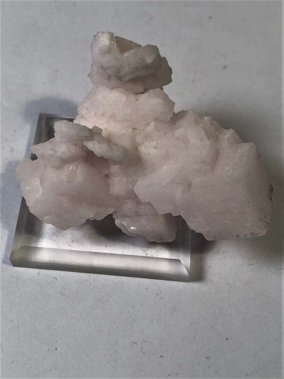 Manganoan Calcite