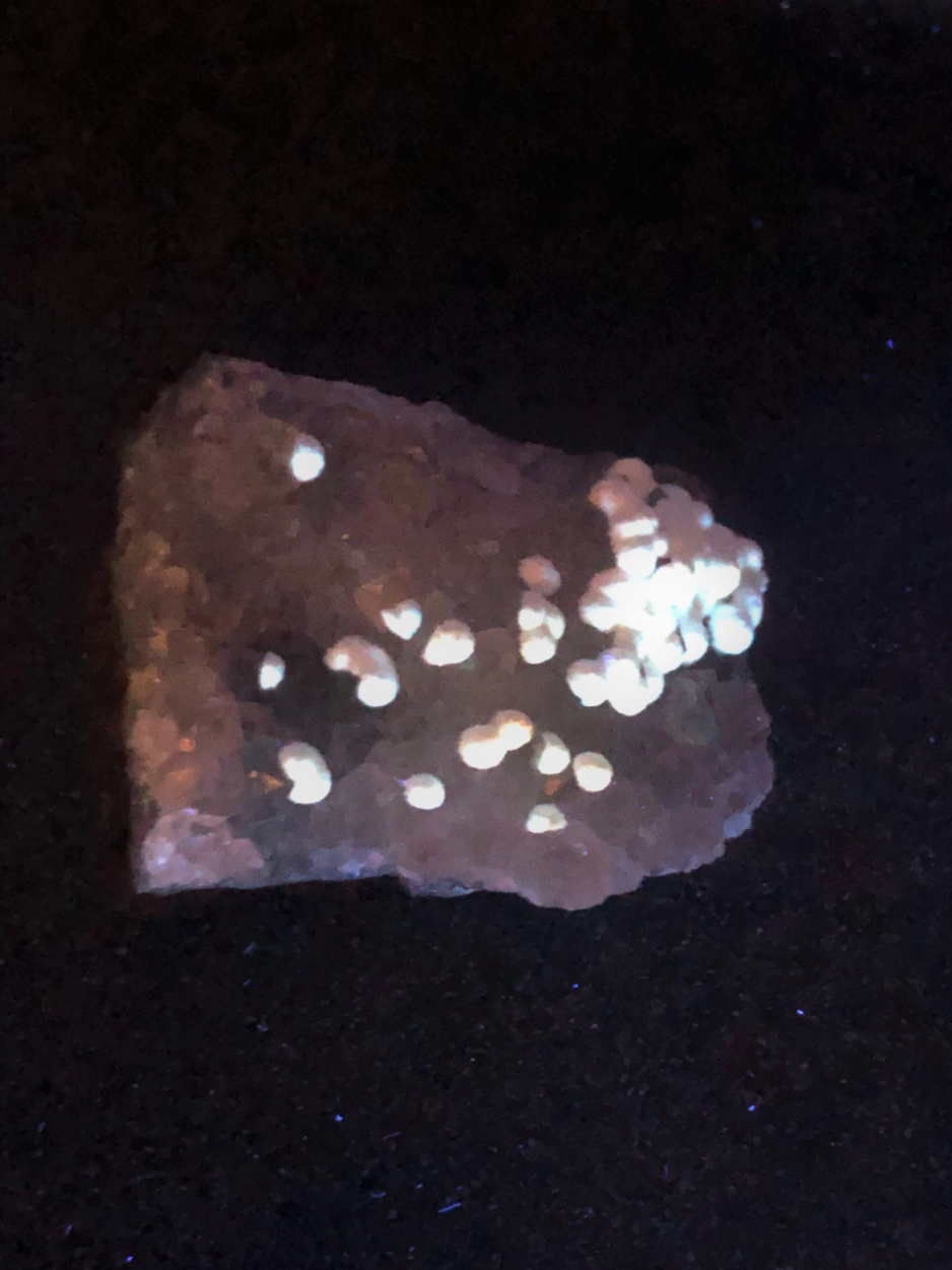 Mordenite On Quartz