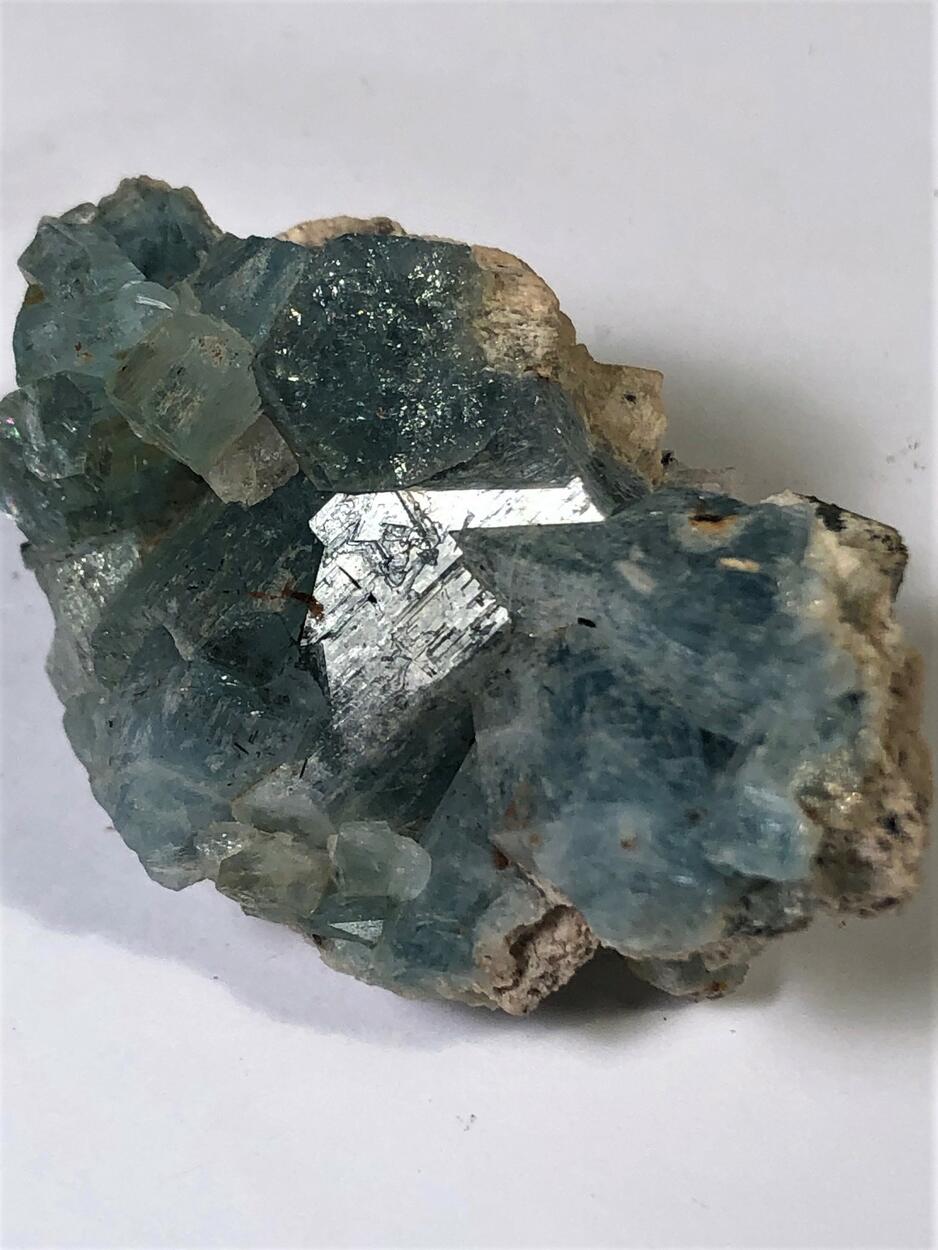 Beryl Var Aquamarine With Schorl