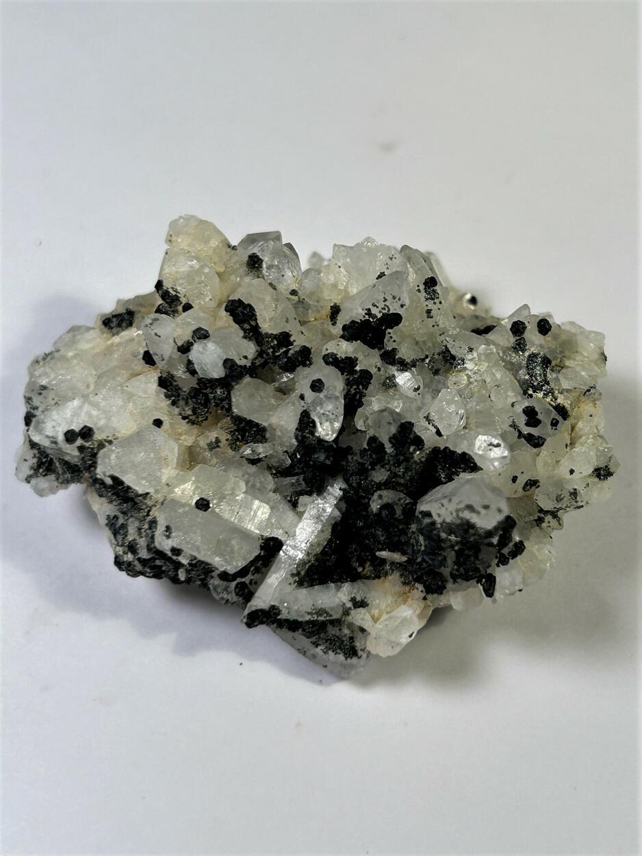 Quartz With Clinochlore