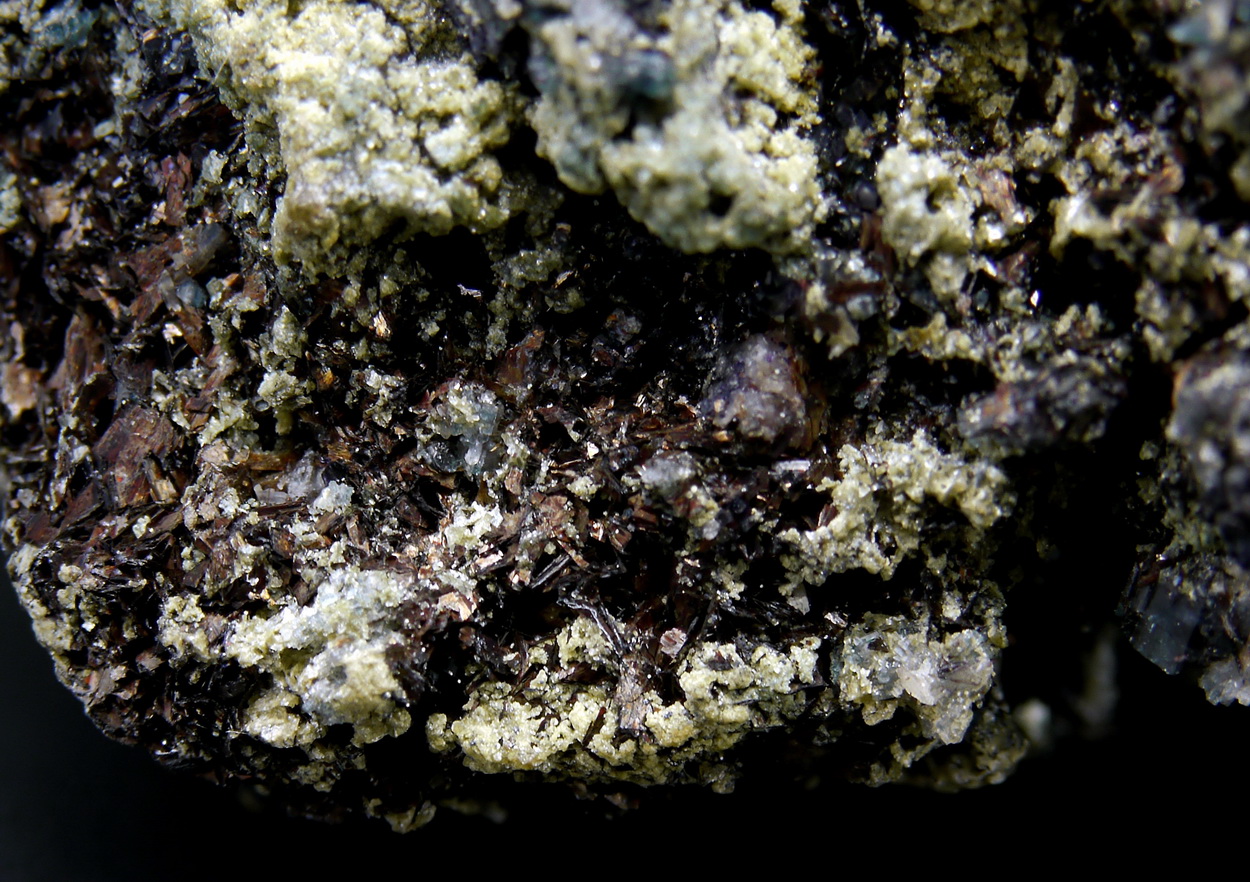 Hübnerite & Apatite