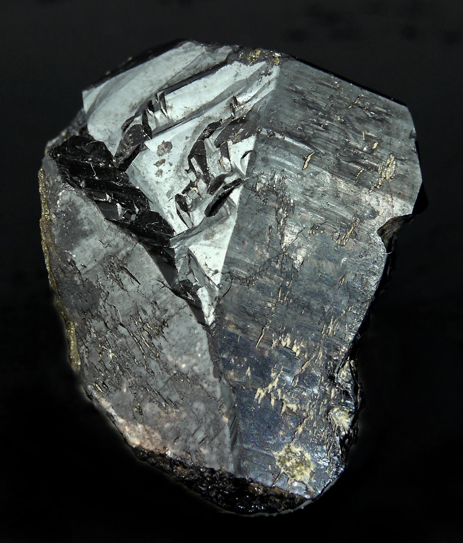 Cassiterite & Gilbertite