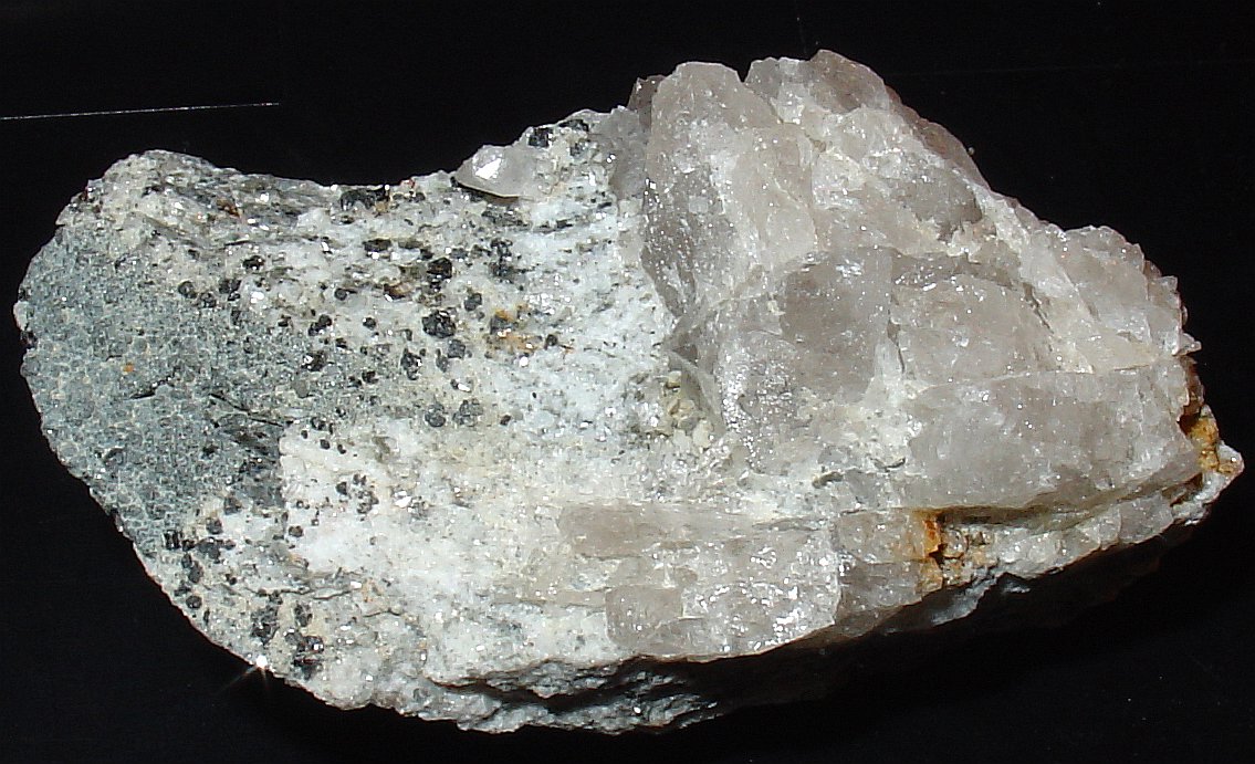 Deveroite-(Ce) & Cervandonite-(Ce)