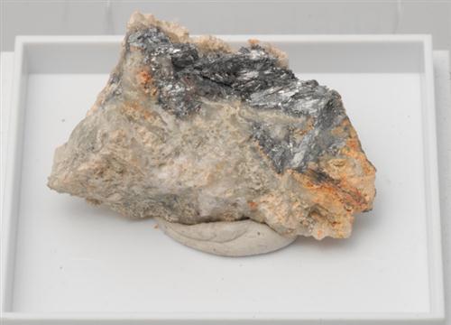 Ikunolite