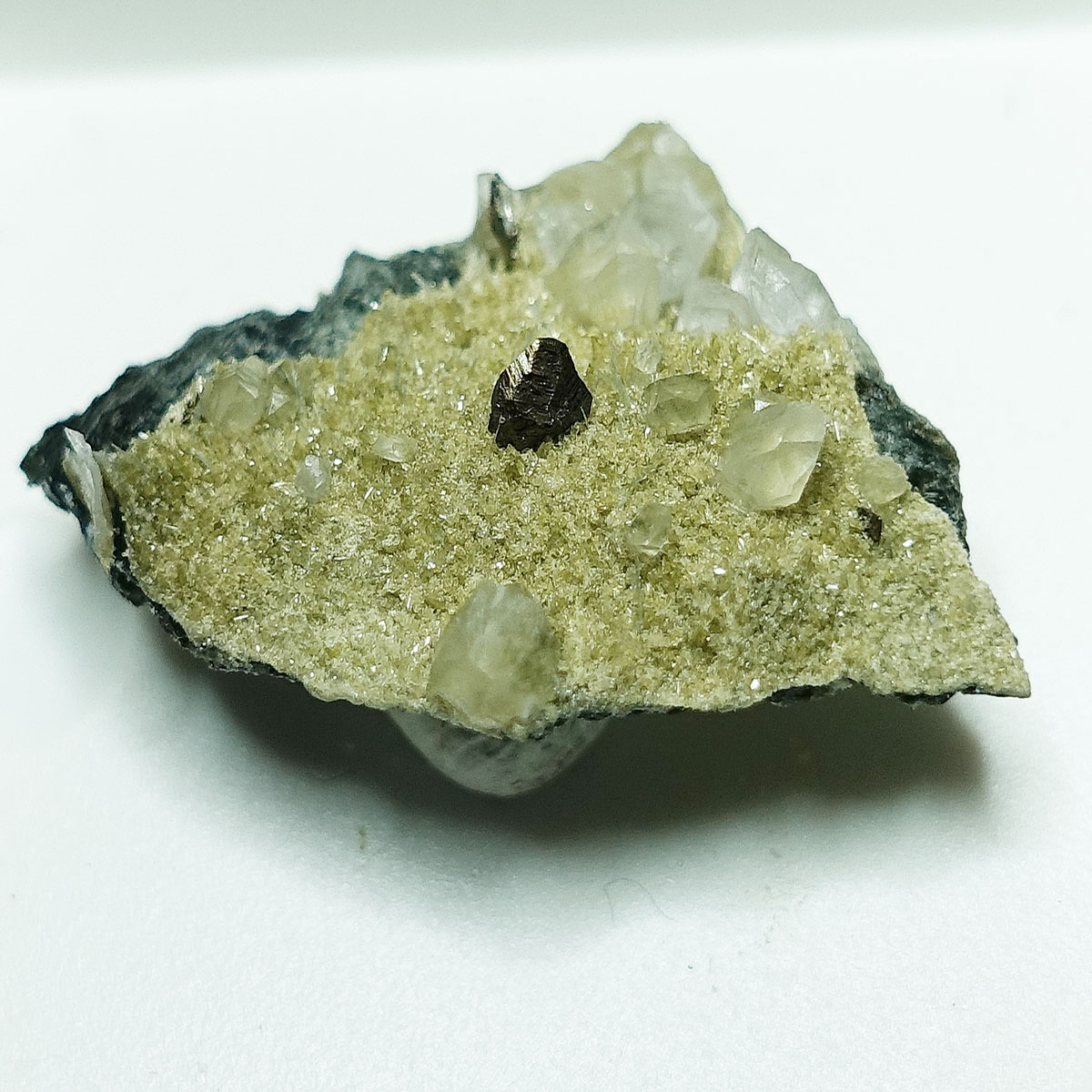 Pumpellyite & Chalcopyrite & Epidote